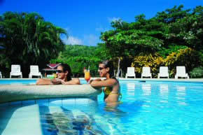 Enjoing the pool in Nacazcol