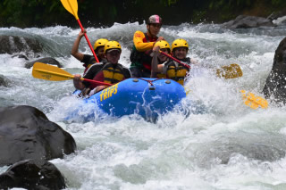 CUCARACHO RIVER